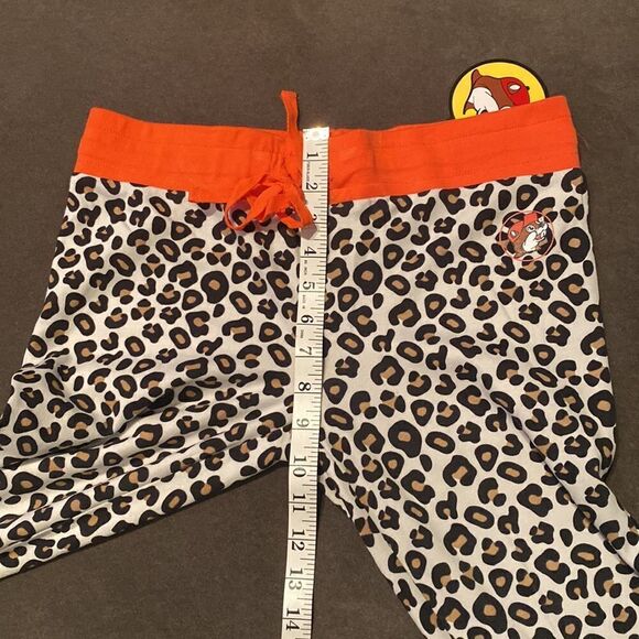 Buc-ee’s Women’s Drawstring Leopard Sleep Pants Elasticized Waist Size S NWT - Picture 8 of 8